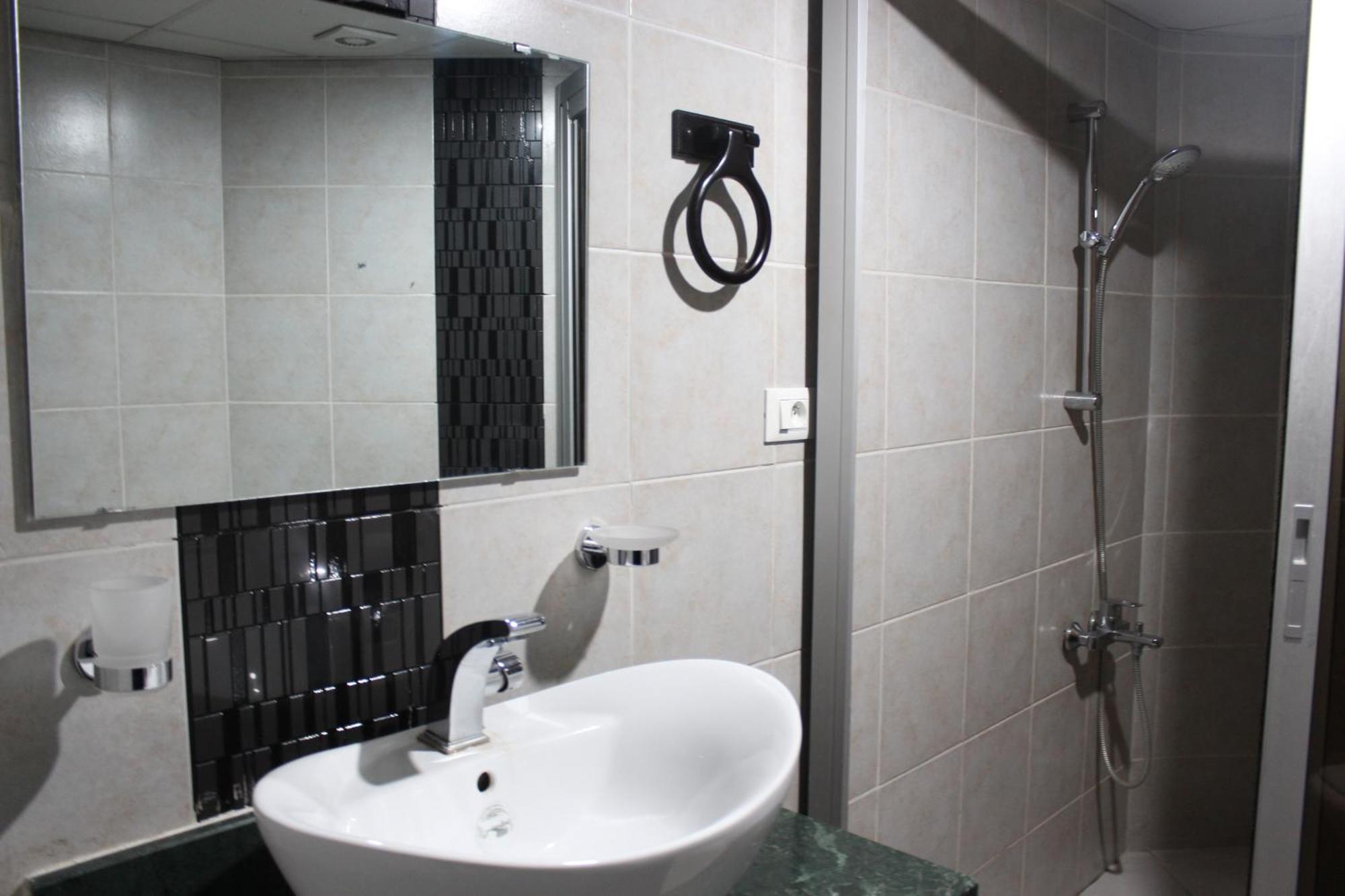 Hotel Belle Vie Kinşasa Dış mekan fotoğraf